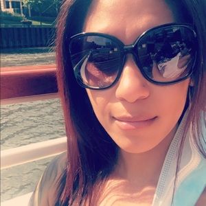 Meet your Posher, Victoria